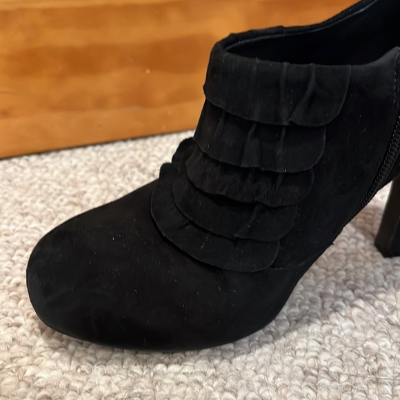 Gianni Bini Tula004 Booties - Picture 4 of 8